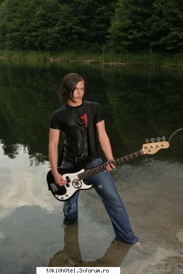 nu prea ii agreez eu pe georg sau pe gustav, dar si ei fac parte din trupa. georg listing !