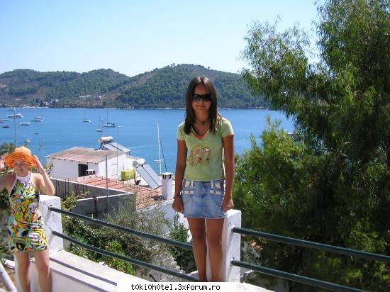 poze noi. vreau vad cum sunt eu.sper nu-s prea urata.