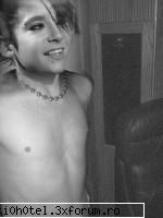 fan ficuri !!! sall!!!!!! sunt noua aici!