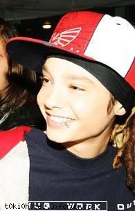poze tom kaulitz!!! ..ce zambet are...