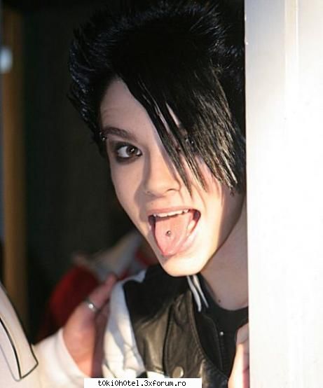 auzit d cuv meu k mai tampitzi oameni k aia nu ei asc rap shi knd manele all day naibii d anti fani