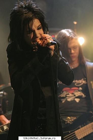 Tokio Hotel canta in engleza!!! - cik in popcorm scrie k albumul in engleza o s fie - Cool Stuff !!!